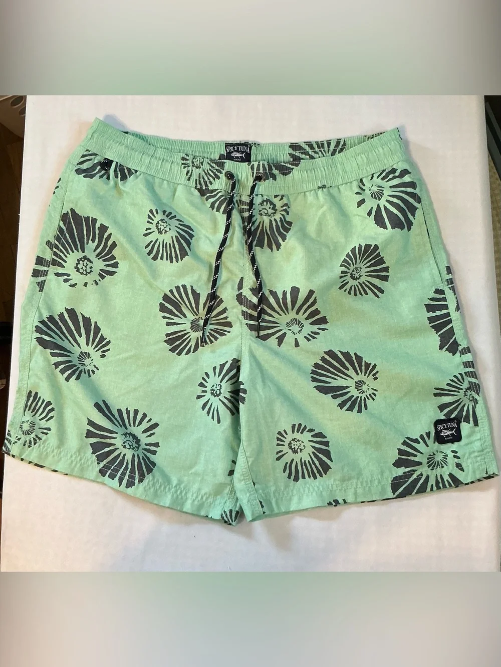 Spicy Tuna Green & Navy Blue Leaf Print Swim Trunks Size Large